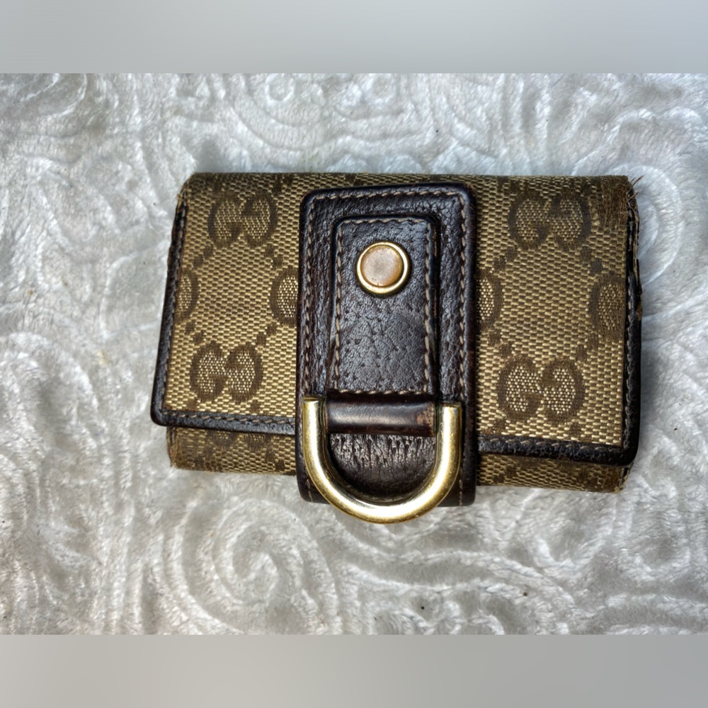 Gucci GG keychain wallet